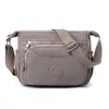 Bolso de Hombro Cruzado Cuadrado de Nailon Impermeable para Mujer, Versátil, Casual, Conveniente, Gran Capacidad, Multibolsillos, Color Sólido