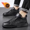 Sapatos Masculinos de Inverno com Forro de Lã Sapatos de Chef Estilo Coreano Masculino Versátil Antiderrapante Sapatos de Couro Preto Casuais Acolchoados Quentes Sapatos de Algodão para Homens