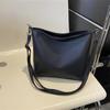 Bolso de hombro para mujer, de piel suave, de gran capacidad, estilo retro, sencillo, a la moda, estilo otoño e invierno 2023, nuevo estilo, bandolera de moda