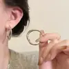 Pendientes de anillo liso exagerado con aguja de plata S925 de estilo europeo y americano para mujer, pendientes de temperamento simple Joker de lujo ligero de alta gama, venta al por mayor