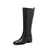Estilo europeo y americano, modernas botas altas de tacón grueso para mujer, nueva colección otoño/invierno, botas de montar de tacón medio, diseño de pierna ancha para un efecto adelgazante, modernas botas largas