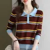 Blusa de Tricô com Gola Polo Listrada em Contraste, Fio Cardado, Manga Longa, Estilo College, Moda Versátil Coreana