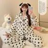 Pijama de Flanela para Mulheres no Outono e Inverno Estilo Japonês Estilo Fofo Desenho Animado Bolinhas Cardigan Manga Longa Conjunto Espessado Quente Roupas de Casa