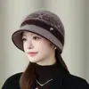 Sombrero de pescador de punto de pelo de conejo para mujeres de mediana edad y mayores, sombrero cálido para cubrir las orejas de otoño e invierno, moderno y elegante, sombrero de pescador que adelgaza la cara