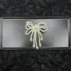 Celebridad de Internet Popular Cadena de Flor de Cuentas Tejida a Mano Flor para Zapato Moda Belleza Hebilla de Zapato de Industria Pesada Adaptada a Zapatos con Agujeros Accesorios DIY