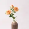 Flor de rosa de seda francesa de 3 cabezas suave, arreglo floral de firma de boda de nicho, decoración suave para jarrón de sala de té con flores artificiales