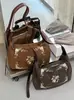 Yaozi Colección Otoño 2026: Bolso de Mano de Moda Estilo Chino Artístico y Tradicional, Bolso Tote Elegante, Bolso de Hombro Único y Moderno