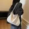 Bolso de Tote Retro para Viajes de Negocios para Mujer 2025 Otoño Nuevo de Moda Gran Capacidad Más Fácil de Combinar Estilo Occidental Casual Bolso de Hombro/Axila