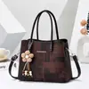 Bolso casual de gran capacidad para mujer 2026 nueva moda bandolera para ir al trabajo popular a cuadros bolso de mano relajado
