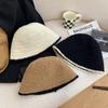Sombrero de cubo a juego de colores de rollo de cordero para niñas elegante elegante de alta gama sombrero de lámpara de mesa suave glutinoso cálido que hace que la cara se vea pequeña sombrero de pescador pequeño para hombres