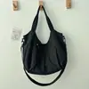 Bolsa de tela ligera de gran capacidad para mujer, nueva bolsa de hombro tipo tote, bolso de mano minimalista de moda, bolso cruzado casual para viajes