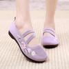 Zapatos de Tela de Estilo Nuevo de Primavera y Verano 2024 de Beijing Antiguo para Mujer, Zapatos de Boca Baja Bordados para Madre, Zapatos de Suela Blanda Antideslizante Transpirables para Mujer