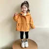 Abrigo para Niñas Primavera y Otoño 2026 Nueva Moda Infantil de Otoño Chaqueta Casual Elegante para Bebés Niñas Top de Otoño