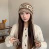 Chapéu Fair Isle para Mulheres, Chapéu de Tricô à Prova de Vento e Resistente ao Frio para Outono e Inverno, Chapéu Lei Feng Quente de Estilo Coreano que Afina o Rosto