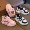 Zapatos deportivos de cuero impermeables para niños para otoño e invierno con suelas suaves y características antideslizantes, adecuados para niños mayores, zapatillas casuales, disponibles para dropshipping