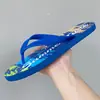 Chanclas de Nuevo Estilo con Graffiti para Hombre, Moda de Verano, Chanclas para Hombre, Sandalias de Playa Antideslizantes Personalizadas, Tendencia