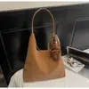 Bolsa de Grande Capacidade para Mulheres 2025 Nova Moda Nicho Outono e Inverno Versátil Bolsa de Ombro Bolsa Tote de Alta Qualidade para o Dia a Dia