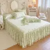 Lençol de baixo com elástico acolchoado estilo princesa e saia de cama 2 em 1, novo modelo 2025, adequado para todas as estações, capa à prova de poeira, design de saia de cama para ocultar imperfeições