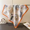 Elegante Bufanda Cuadrada de Imitación Seda con Estampado de Caballos Chal Versátil Bufanda de Cuello de Gama Alta Pañuelo para la Cabeza Bufanda de Seda Bufanda para Mujer