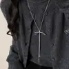 2025 Nuevo Estilo de Verano Cadena de Suéter Versátil de Nicho Personalizada con Colgante de Metal de Lazo Extraíble de Alta Gama