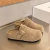 Hebilla de cinturón de abrigo exterior que oculta el aumento de altura zapatillas de fieltro de lana para mujer otoño e invierno retro suela gruesa puntera cerrada slip-on