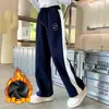 Calça Wide Leg A820 de Lã Integrada para Crianças Início do Inverno 2023 Nova Moda Estilosa com Letras para Meninas
