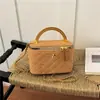 Bolso Pequeño de Lujo Ligero Estilo Francés para Mujer Otoño 2026 Bolso Cruzado Pequeño de Gama Alta Bolso Caja Dulce Casual Elegante