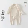Fecho de Velcro Silencioso de Alta Qualidade 0-6 Meses Roupas de Bebê Primavera e Outono Macacão de Lã Macia para Recém-Nascido Macacão de Manga Longa para Bebê