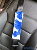 Nuevo Estilo Estampado de Vaca Anillo Interior Freno de Mano Cinturón de Seguridad de Alta Elasticidad Volante de Felpa para Coche Juego de Tres Piezas Protector de Hombro