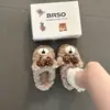 Pantuflas peludas antideslizantes de dibujos animados, modernas y lindas, nuevas para otoño e invierno 2026, zapatos cerrados de algodón cálidos para mujer, fáciles de poner, adecuados para usar en exteriores