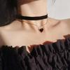Collar de Doble Capa Cadena Clavícula Gargantilla Collar Femenino Rojo Corazón de Durazno Colgante Retro Terciopelo Nicho de Alta Gama Banda para el Cuello