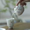 Qingji pintado à mão azul e branco pequeno bule de chá em Bud Kung Fu Tea Set Household Sketch Pot Ball Hole Filter Small Round Pot