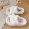 Lindas y divertidas pantuflas de algodón con forma de cerdito para mujer, nuevo estilo otoño e invierno 2026, forradas de felpa, cálidas, cómodas para uso en casa, zapatos peludos sin cordones