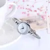 Ins Relógio Super Quente Estudante Feminina Grande Temperamento Estilo Coreano Simples chique Retro Pequeno Mostrador pulseira vintage