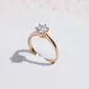 Anillo Clásico Europeo y Americano Transfronterizo de Seis Garras, Anillo de Estilo Lindo, Anillo de Acero Inoxidable para Mujer, Anillo de Moda de Lujo Ligero de Nicho, Anillo de Diamante