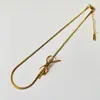 Colar com Pingente Lâmina Gargantilha Laço Versátil Corrente Osso de Cobra Básico Titânio Banhado a Ouro 18K Rosa Franja