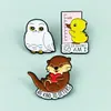 Búho Animal de Dibujos Animados Pato Amarillo Pequeño Broche Lindo Decoración de Letras Creativas Accesorios para Mochila Insignia de Metal