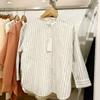 Ropa de Mujer de Estilo Japonés 2023 Primavera Camisa de Lino Mezclado a Rayas con Cuello Mao Manga Tres Cuartos Abrigo Ligero Y458285/455753