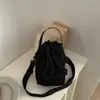 Bolsa para garrafa de água externa masculina e feminina, nova coleção outono 2026, moderna, casual, simples, versátil, ultraleve, resistente à água e bolsa de celular portátil