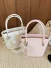 Bolso de Mano Nuevo, Elegante y Único para el Verano 2026, Bolso de Hombro de Moda, Bolso Saco Dulce y Casual con un Ambiente Relajado