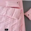 Xiang Ling Premium Sencillo Estilo Ins 100% Algodón Rayas Algodón Puro Juego de Cama de Cuatro Piezas: Sábana, Funda de edredón, Funda de almohada