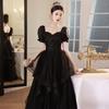 Vestido de Noite Francês Preto com um Acabamento de Alta Qualidade, Luxo Leve, Saia Bufante de Nicho Estilo Hepburn para Anfitriãs, Formatura e Cerimônias de Adultos na Primavera