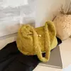 Bolsa de pelúcia transfronteiriça, estilo casual, para mulheres, nova coleção outono 2026, moderna, de grande capacidade, adequada para o dia a dia, bolsa de ombro ou bolsa transversal
