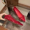 Zapatos de trabajo para mujer de punta fina, modernos y elegantes para el commuting de otoño, estilo suave 2026, nuevo diseño francés con tacón oculto y punta fina
