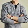 Suéter cálido de punto grueso con cuello redondo para hombre, otoño e invierno, suéter base de punto trenzado para hombre, moderno, imitación de dos piezas