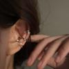 Clip para oreja estilo coreano sin agujero sentido de alta gama nicho estilo frío exquisito distintivo aretes combinables borla mariposa clip para oreja de mujer