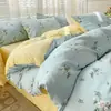 Juego de cuatro piezas de algodón y lino lavado grado A para maternidad e infancia, ropa de cama de gasa de doble capa estilo floral vintage, juego de 3 piezas para dormitorios de estudiantes