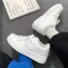 Zapatos Blancos Casuales Ligeros para Estudiantes para Mujer Primavera y Otoño 2023 Nuevos Zapatos Transpirables para Mujer Zapatos Casuales Suela Blanca Gruesa