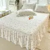 Nuevo Estilo 2024 Juego de Tres Piezas de Falda de Cama 100% Algodón Colcha de Una Pieza Sábana de Cama 100% Algodón con Volante Estilo Coreano Protector de Cama General para Cuatro Estaciones