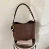Bolso tote tejido vintage transfronterizo para mujer, nuevo modelo de verano 2026, bolso de mano, bolso de hombro para llevar debajo del brazo, bolso versátil para madre e hija